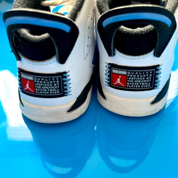 Toddler Boys Jordan’s size 6c - Picture 3 of 5